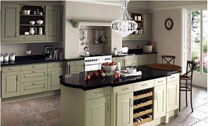 Windsor Classic Painted: Sage Green and Olive